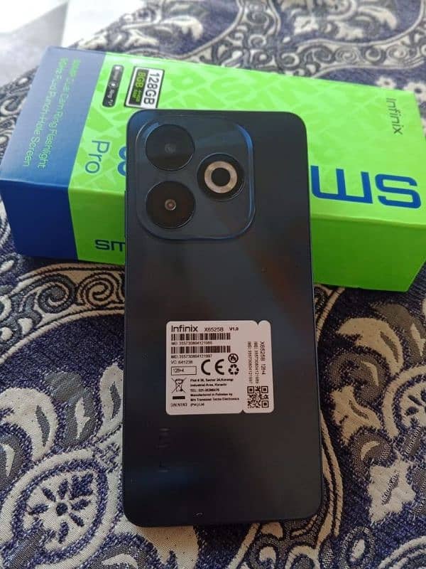 infinix 40 I zero Blackcolour used 6month with box emergency sale 0