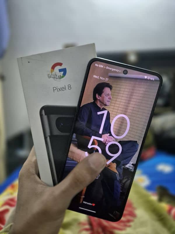 Pixel 8 Carrier lock with box 2