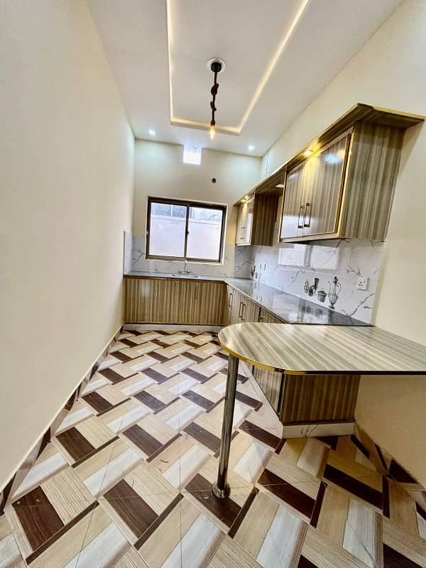 5 Marla Like Brand New Luxury Used House For Sale In Bahria Town Lahore 4