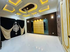 10 Marla Luxury Non Furnished Upper Portion Available For Rent In Bahria Town Lahore