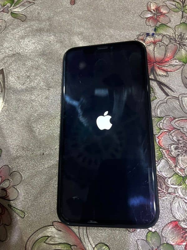 i phone XR lush condition 4