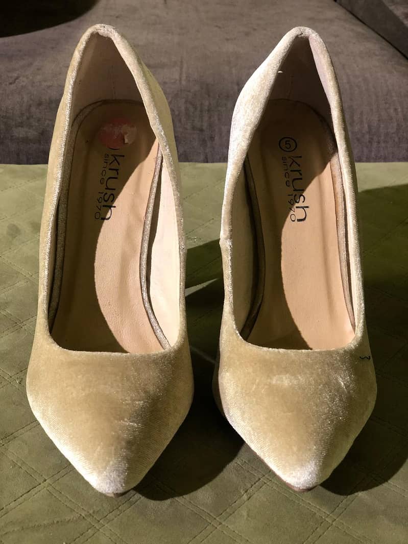 Beige Krush High Heels Size 5 0