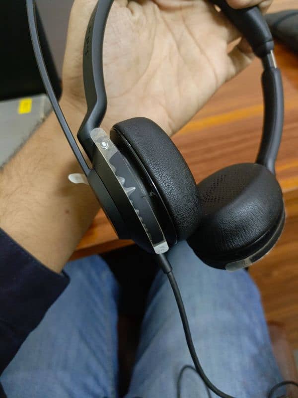 JABRA EVOLVE2 30 SE 6