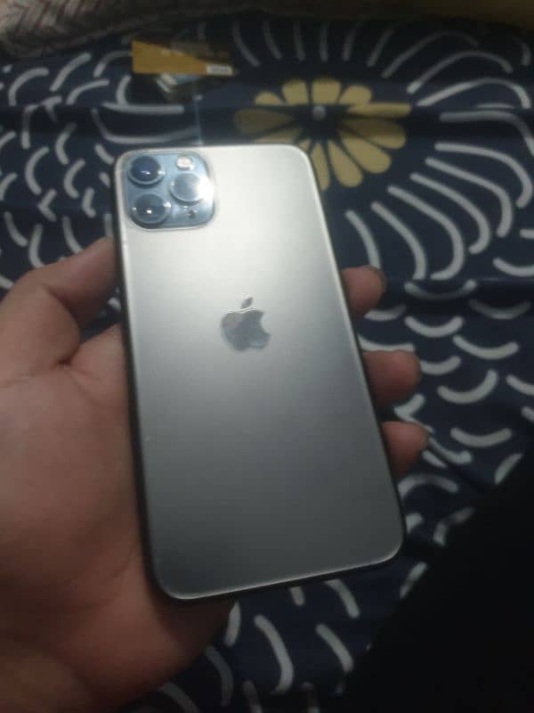 iphone 11 pro 10/10 urgent sale 64gb 0