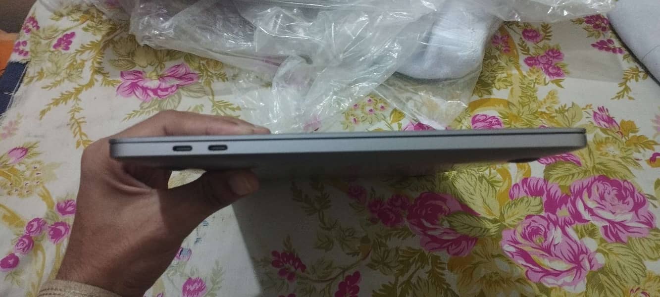 Macbook Pro M1 2020 Model 5