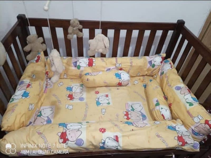 Kids cot / bed (wooden) 1