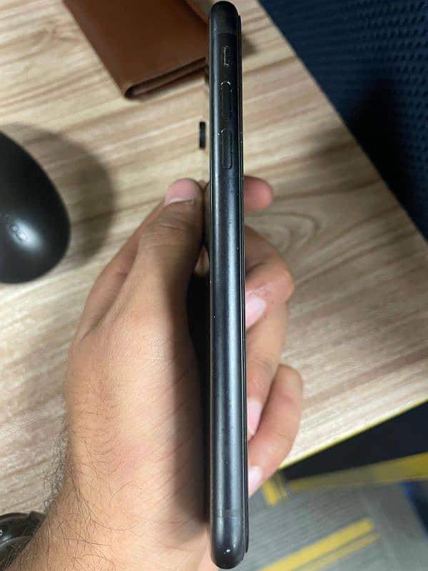 iphone XR 6