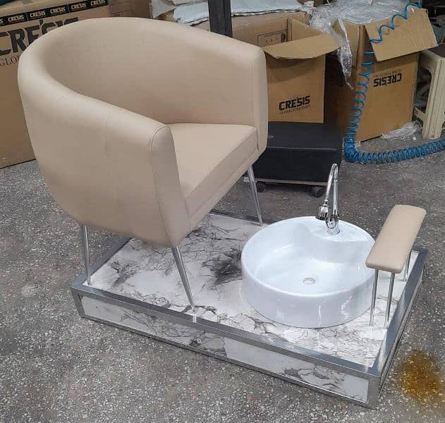 saloon chairs\barbar chair\parlour chairs\washing unit\chairs 12