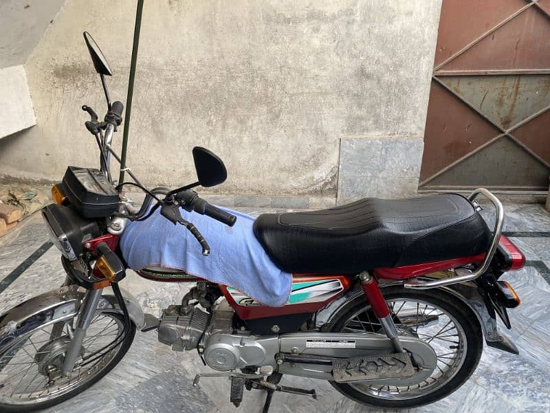 Honda 70 22 model new like 1