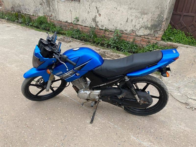 Yamaha Ybr 2015 model good condition 9