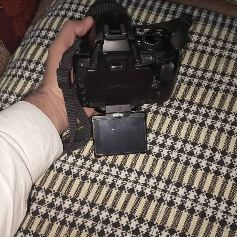 Nikon D5000 0