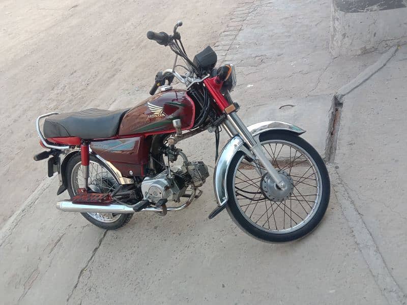 Honda cd 70 15 model Genuine bike all ok price final 2