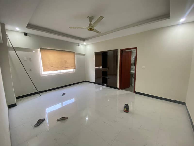 3 Bedrooms Unfurnished Apartment Available For Rent In E 11 4 Near To Main Margalla Road 0