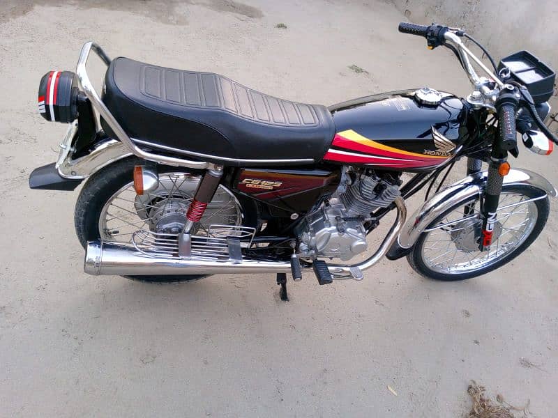 Honda 125 CG for sale 2011 model WhatsApp/03/26/75/76/55 0