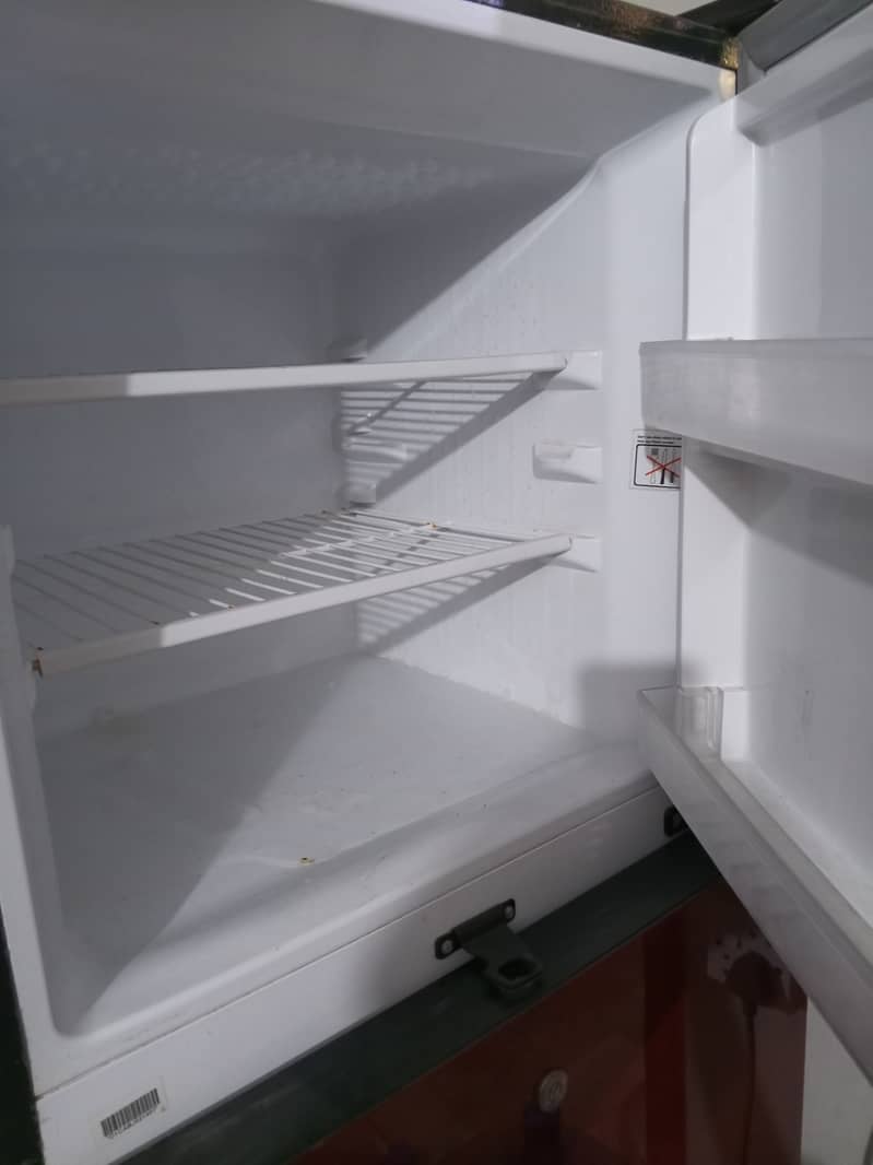 Dawlance Refrigerator New condition only 1 Year used 4