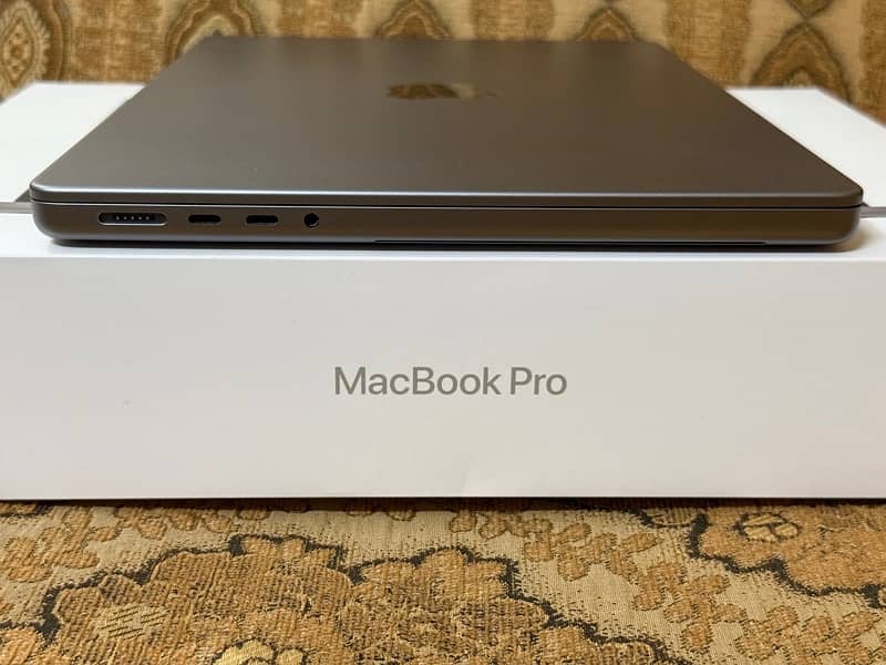 MacBook Pro 14’’ M2 Pro 16GB/1TB Apple Care Plus 9