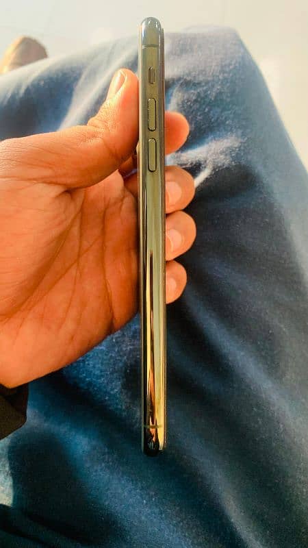 iPhone 11 pro max PTA approved 64 gb 4