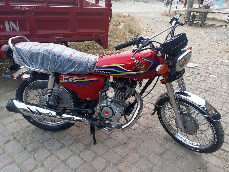 Honda 125Cg urgent for sale My watssp 0.3. 2.0. 7.3. 7.6. 1.9. 6 0