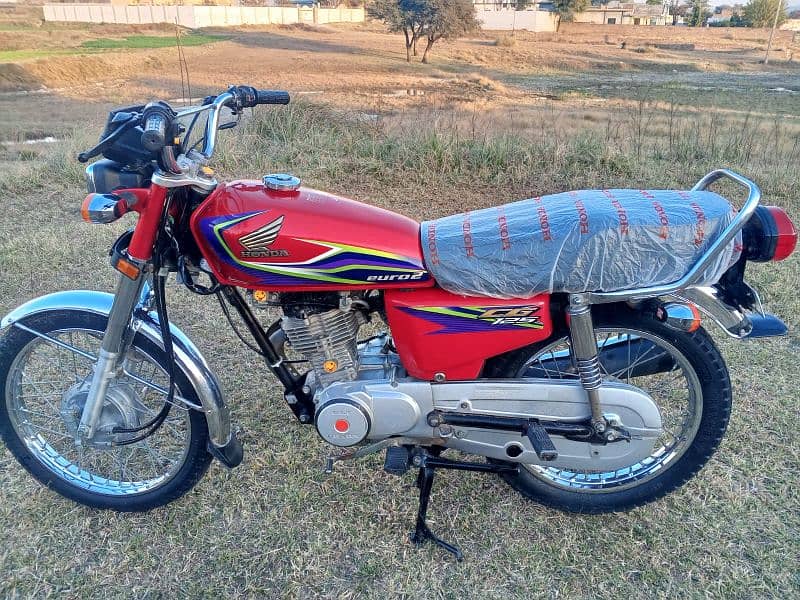 Honda 125Cg urgent for sale My watssp 0.3. 2.0. 7.3. 7.6. 1.9. 6 3