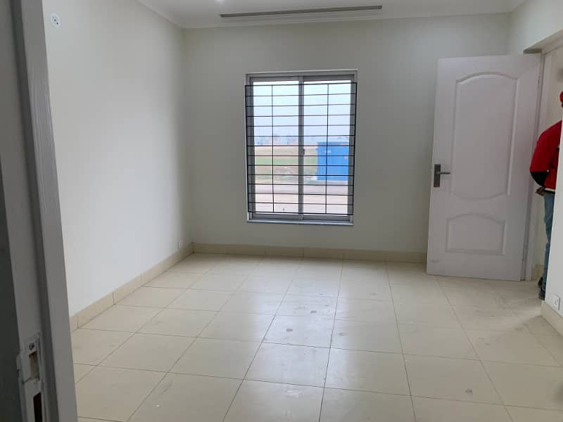 900 SQFT 2 BED APARTMENT FOR SALE 1