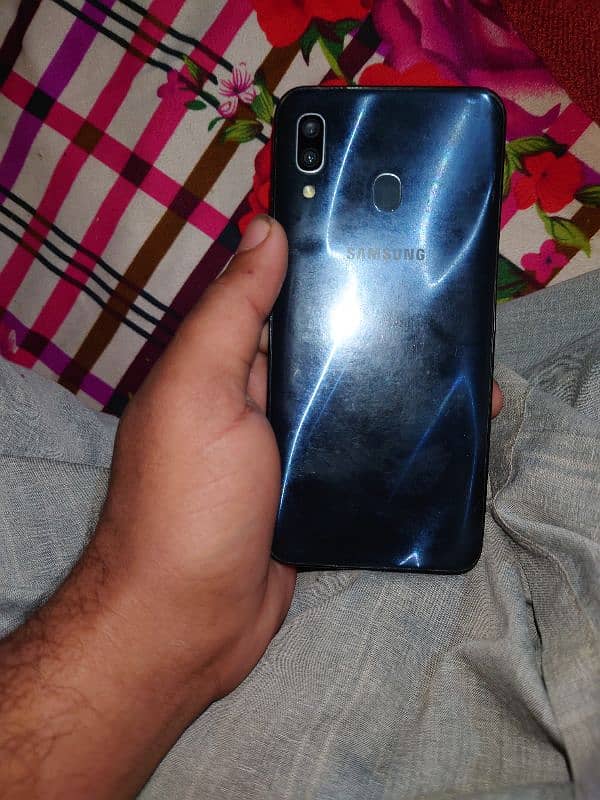 Samsung Galaxy A30 4/64GB dual Sim Approved urgent sale 4