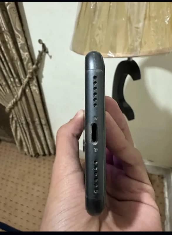 iPhone 11 jv 64 gb battery 88 3