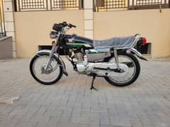 Honda cg 125 special edition black colour just new bike