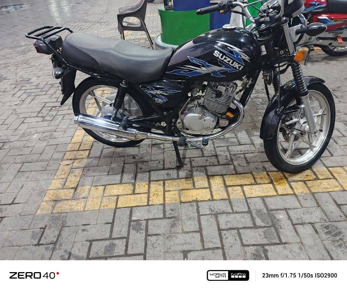 Suzuki gs 150  2021 1