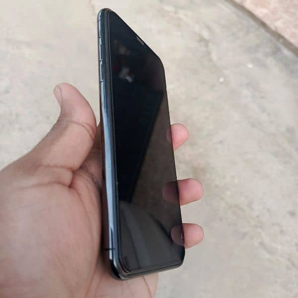 iPhone 11 pro max PTA approved 2