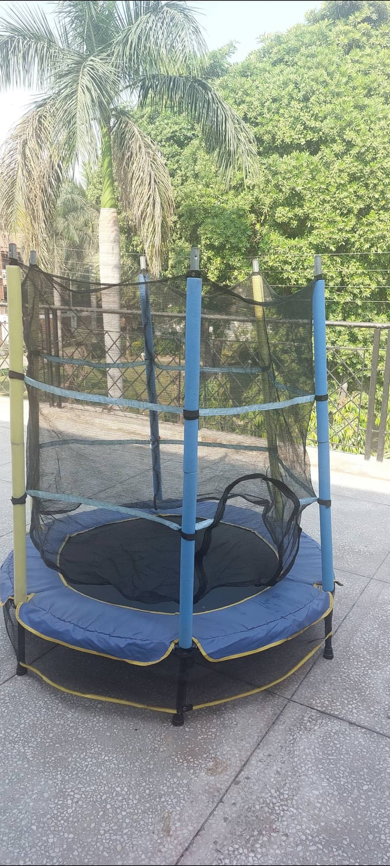 Almost new trampoline 0