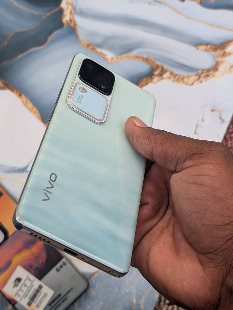 Vivo V30 5G 6