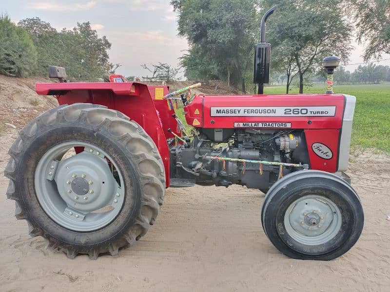 Massey Ferguson tractor 260 1