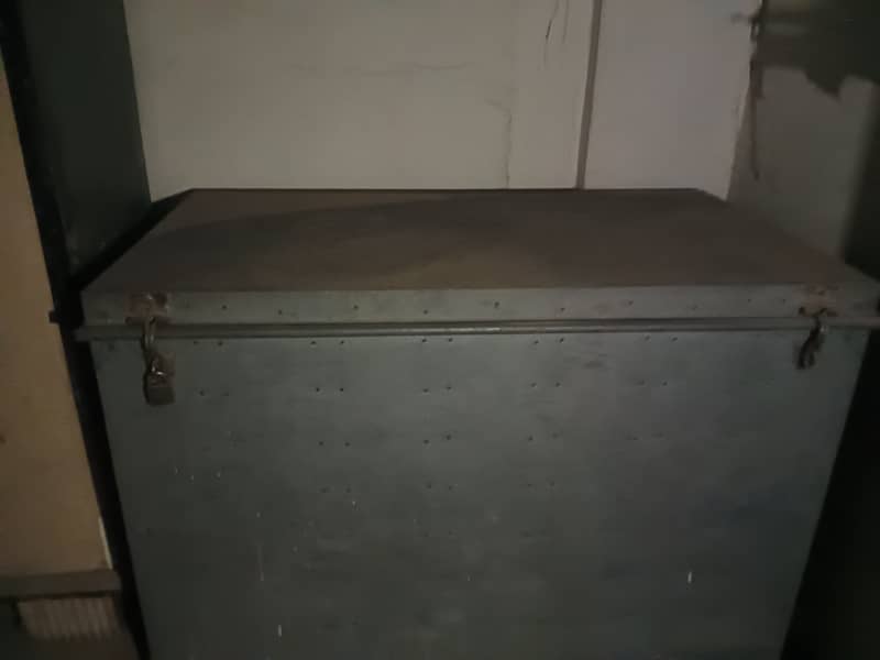 Used trunk in good condition 0