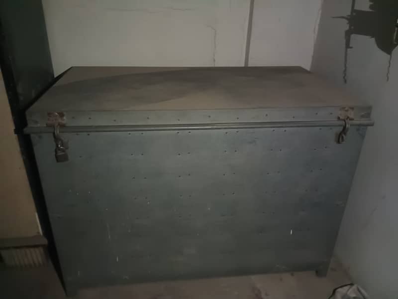 Used trunk in good condition 2