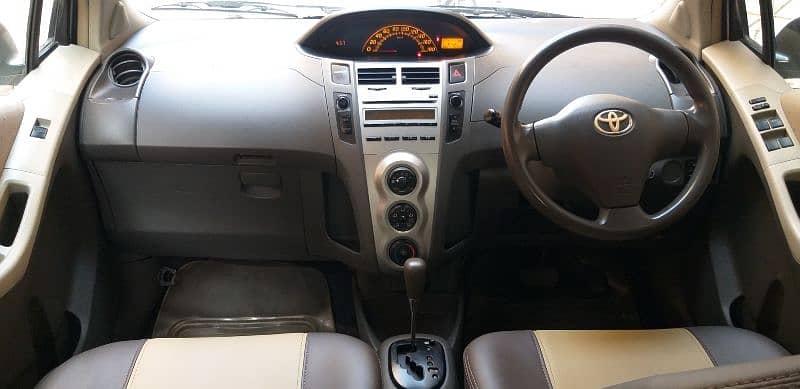 Toyota Vitz 2007 11