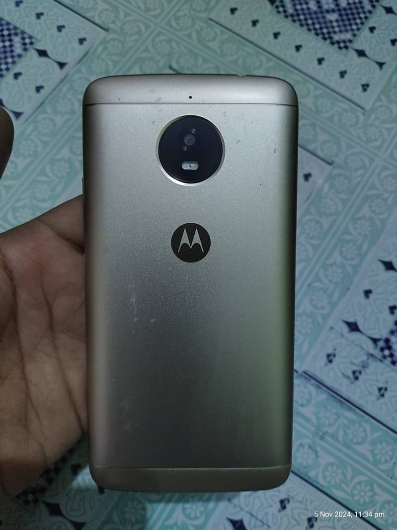 Moto E4 Plus 3/32 1