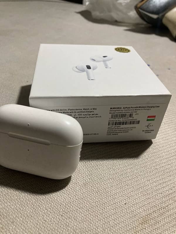 airpods pro 2nd generation 0