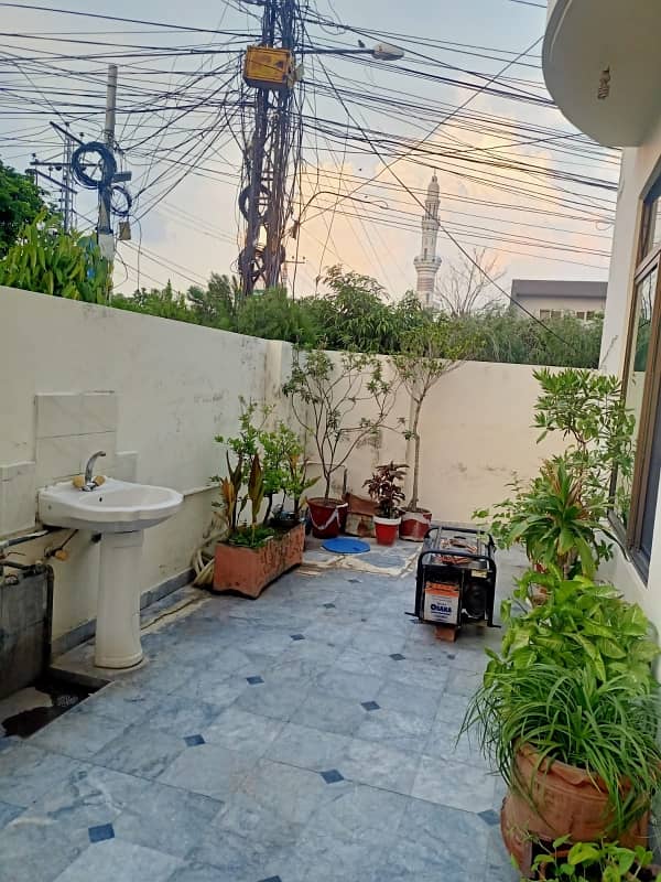 10 MARLA CORNER HOUSE AVAILABLE FOR SALE IN FAISAL TOWN BLOCK C 3