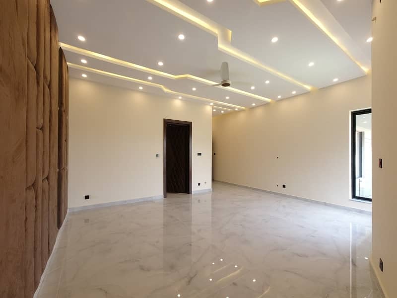 Centrally Located On Excellent Location House For Sale In Bahria Greens - Overseas Enclave Available 32