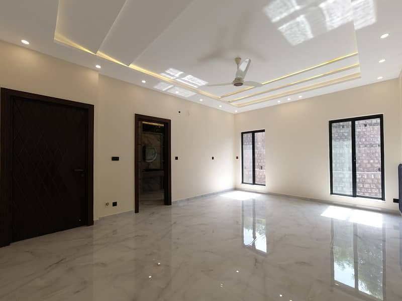 Centrally Located On Excellent Location House For Sale In Bahria Greens - Overseas Enclave Available 34