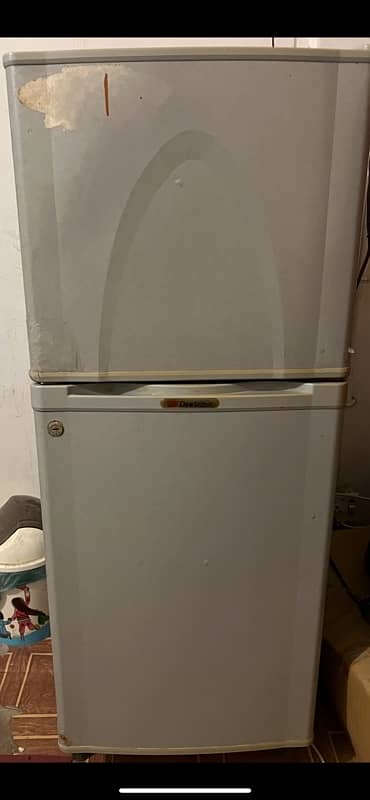 Dawlance medium size refrigerator 1