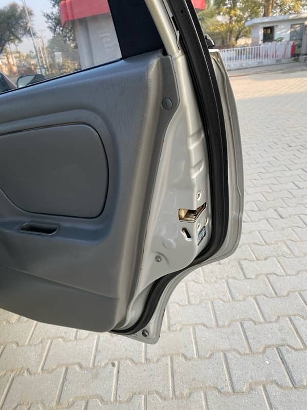 Suzuki Alto 2012 bumper to bumper genine 9