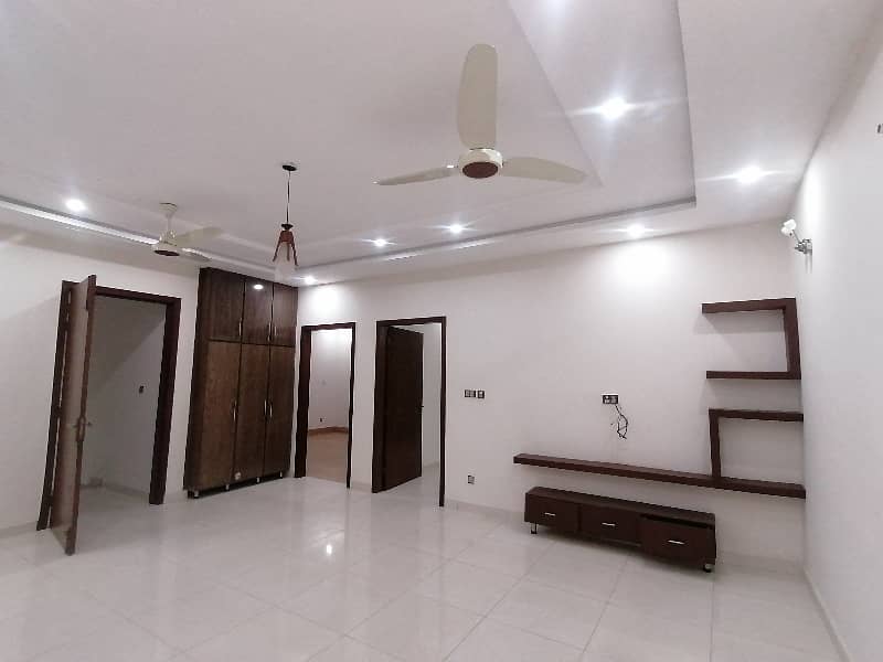 Premium Corner 10 Marla House Is Available For sale In Lahore 40