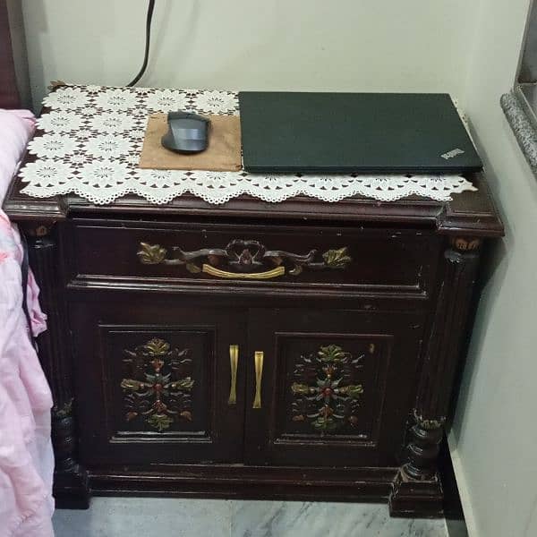 King bed  | tow side table | one dressing table | high quality 4