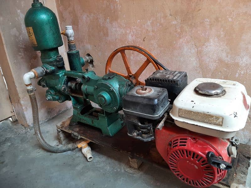 PUMP WITH HONDA ENGINE 1