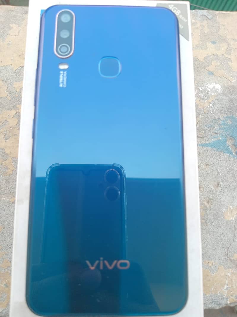 Vivo Y15 1