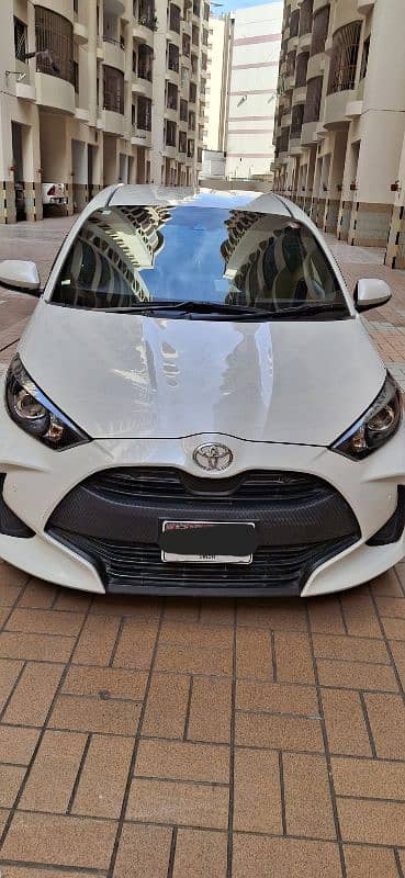 Toyota Yaris 2021 X package Pearl White 12