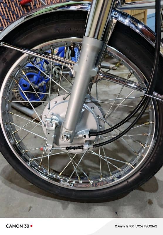 showroom condition bike nut to nut jenuen documents cmplt. 03028841920 3