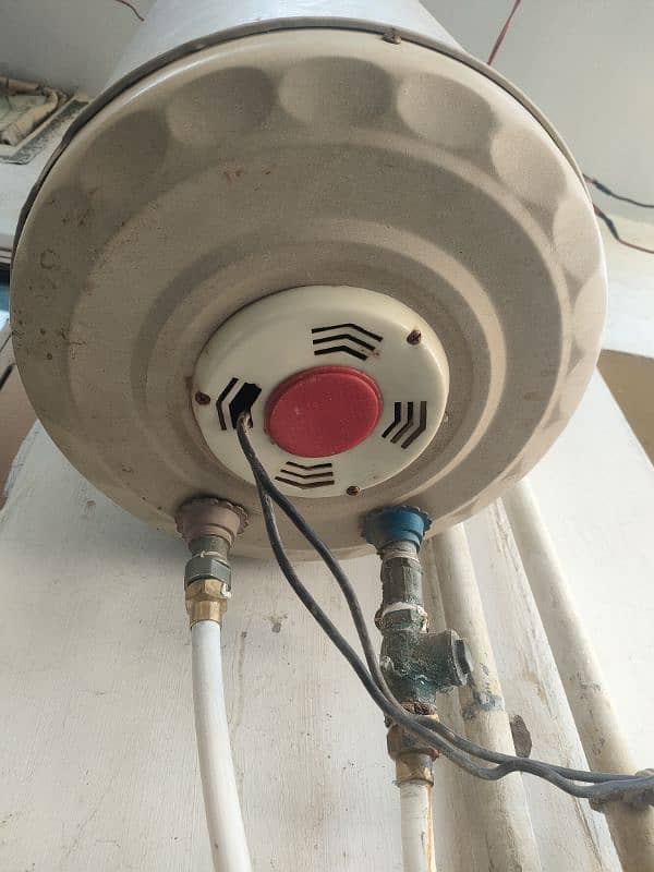 Electric geyser 9/10 condition 1