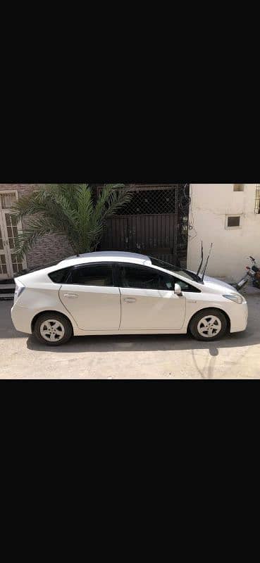 Toyota Prius 2011 5